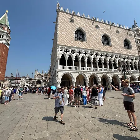 Appartement Rialto Elegant Hideaway Near St Mark's Square
