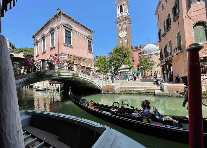 Apartment Rialto Elegant Hideaway Near St Mark's Square *