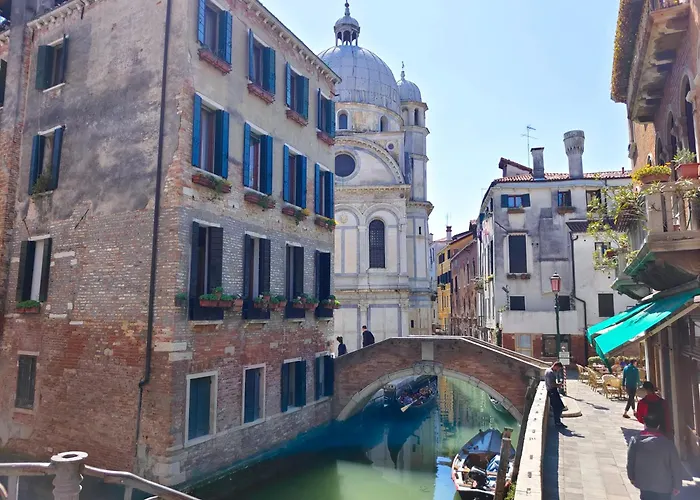 Rialto Elegant Hideaway Near St Mark's Square Apartment Venice