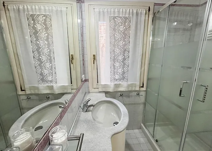 Apartment Rialto Elegant Hideaway Near St Mark's Square Venice