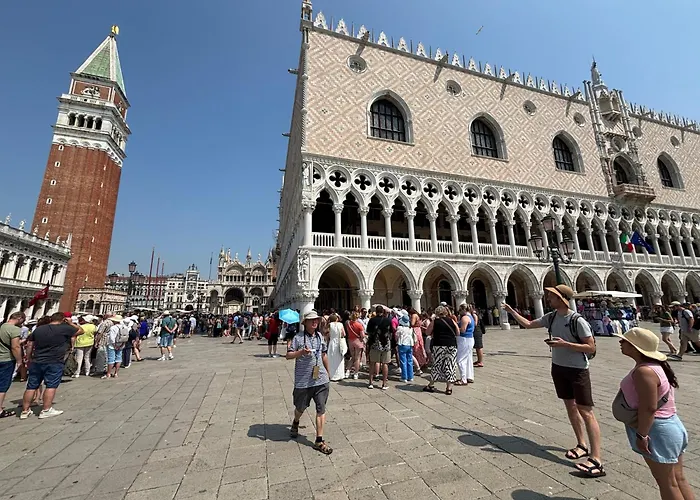 Apartment Rialto Elegant Hideaway Near St Mark's Square