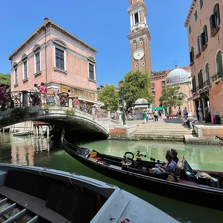 Appartement Rialto Elegant Hideaway Near St Mark's Square *